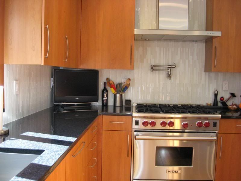 backsplash_L-corner shot 1.jpg